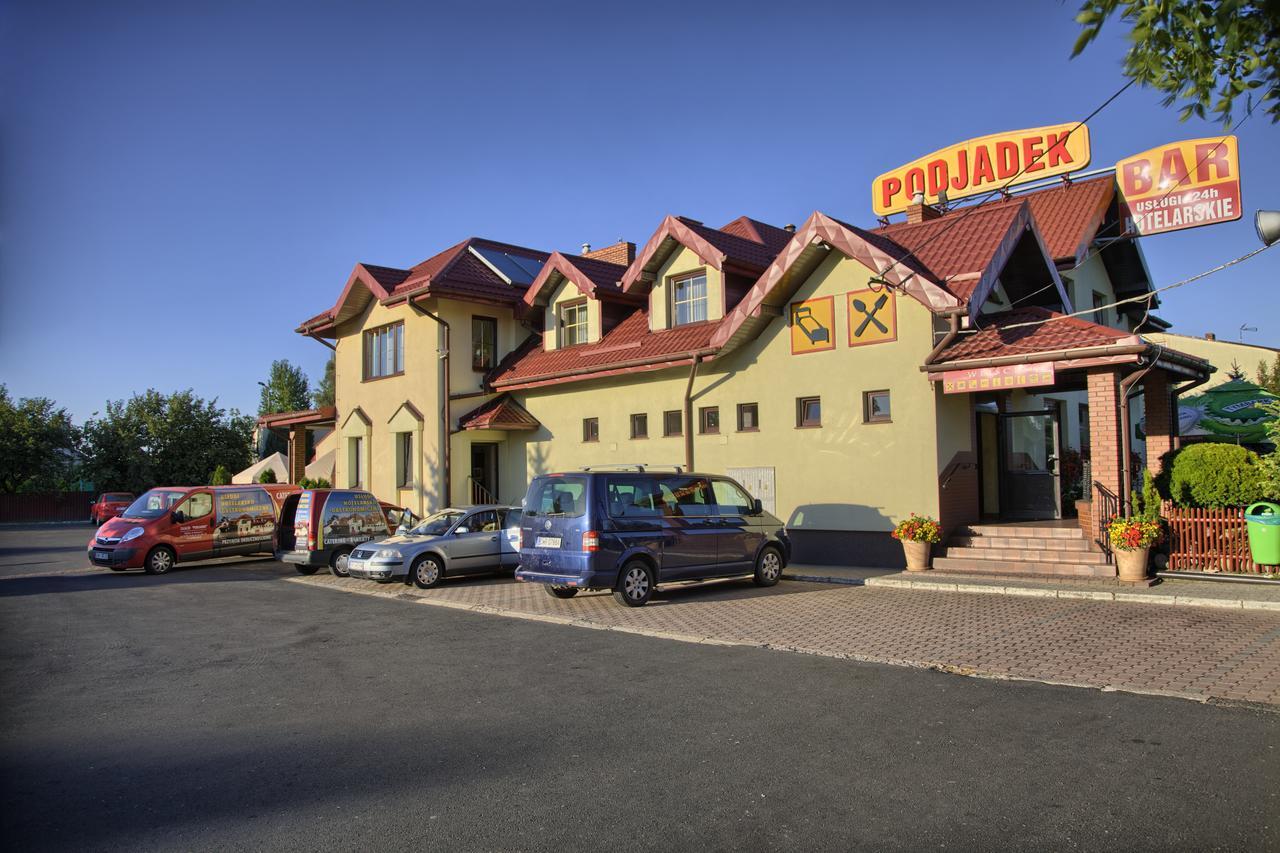 Zajazd Podjadek Osjaków Esterno foto