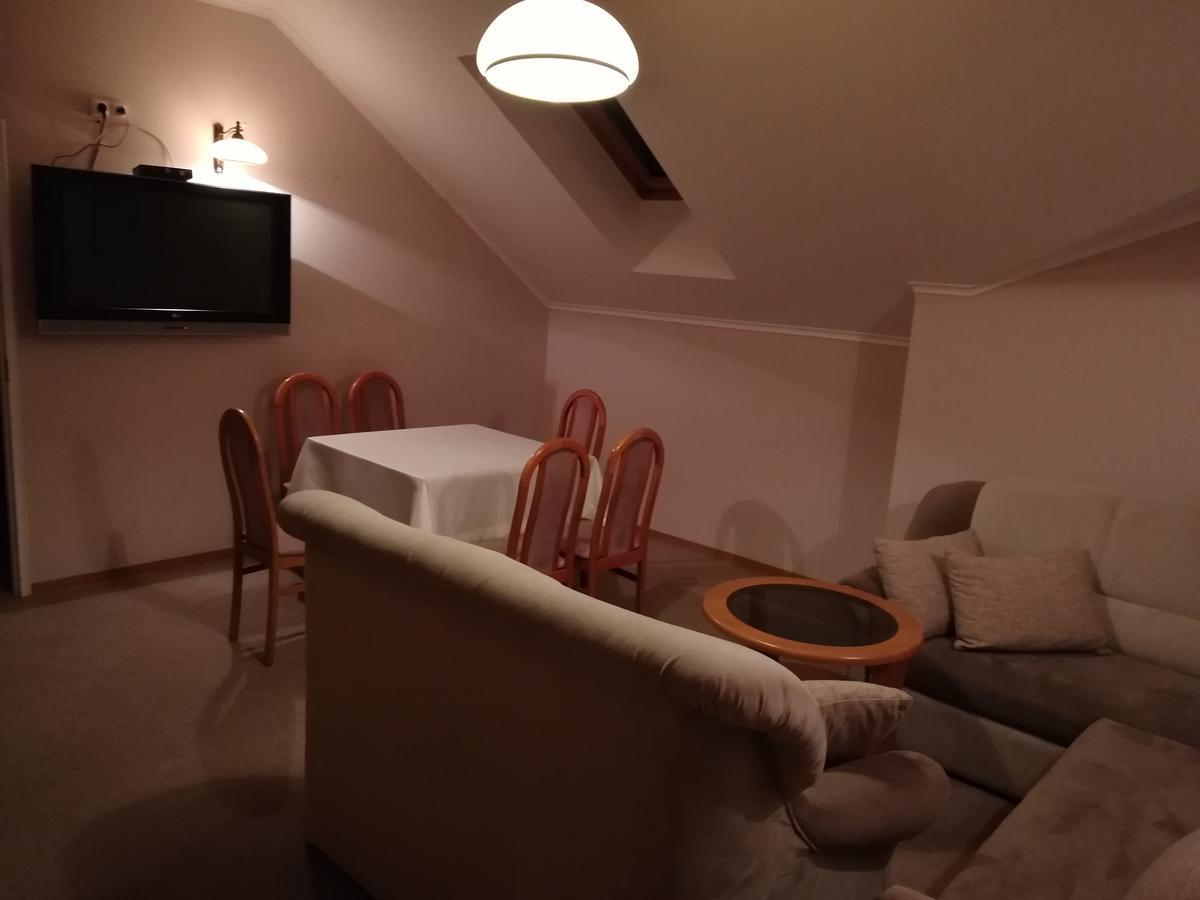 Zajazd Podjadek Osjaków Esterno foto